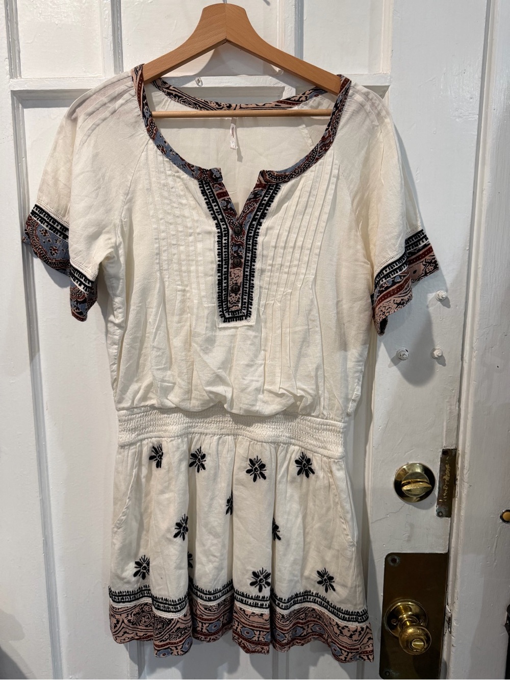 Free People White Embroidered Boho Mini Dress with Blue-Brown Trim - Picture 3 of 5